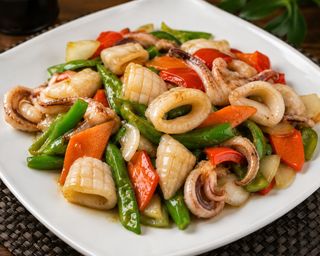 46. Seppia saltata con verdure