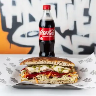 Smoke & Roll sendvič i Coca-Cola 0.50l