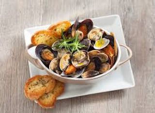 Soutè di cozze con crostini