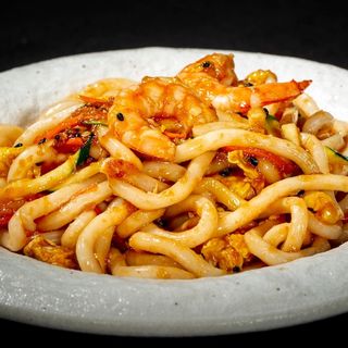 SPA004. Udon con gamberi
