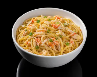 26b. Spaghetti di pasta con polpa di granchio