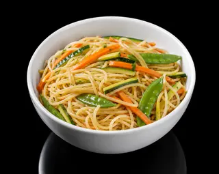 26. Spaghetti di pasta con verdure