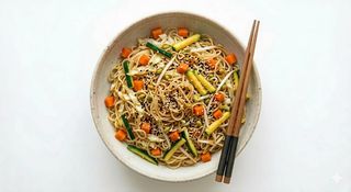 Spaghetti di riso con verdure