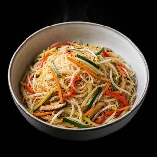 28. Spaghetti di riso con verdure