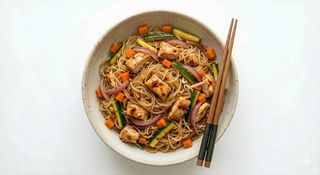 Spaghetti di soia con pollo