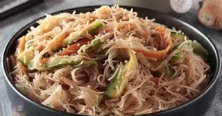 Spaghetti di riso con verdure