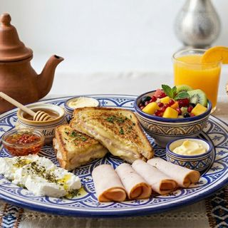 Petit Déjeuner Speciale