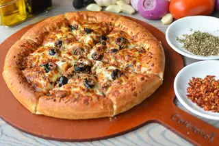 Super Supreme Chicken Pizza