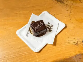 Sacher mono