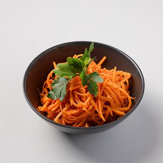 Салат морковный (200г)
