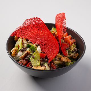 Салат с киноа (334г)