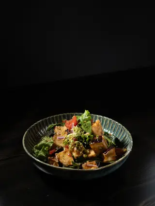Салат с баклажаном в азиатской заправке (250г)