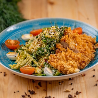 Салат с хрустящей курицей (350г)