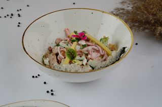 Салат с курицей (250г)