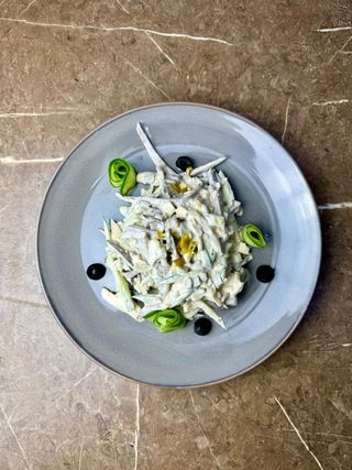 Салат с острым языком (260г)