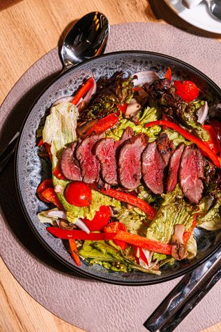 Салат с ростбифом (320 гр)