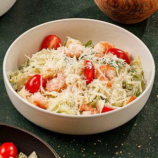 Салат «Цезарь» с креветками/ Salată Caesar cu Creveți