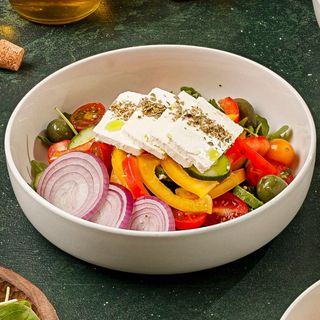 Греческий салат/ Salată Grecească