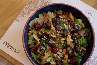 Salata sa lososom