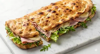 Saltimbocca prosciutto provola insalata  