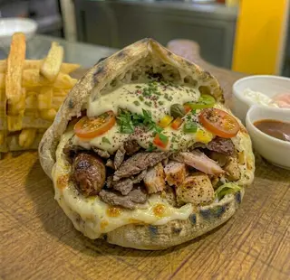 Sandwiche Spécial