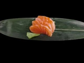210.Sashimi sake 3 pezzi