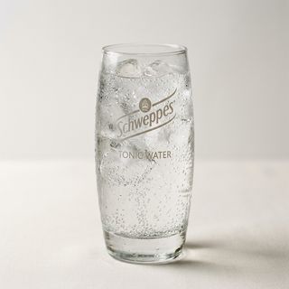 Schweppes tonic