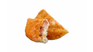 Чебурек с семгой и творожным сыром (150г)