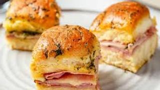 Sendvič sa sirom i šunkom