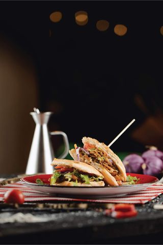 Sendvič sa giros piletinom Ala Mamička