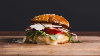 Sendvič sa njeguškim pršutom