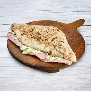 Sendvič sa pavlakom, šunkom i mozzarelom
