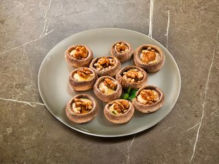 Шампиньоны фаршированные с семгой (250г)