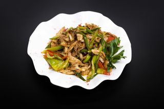 Шинкованная курятина в остром соусе (350г)
