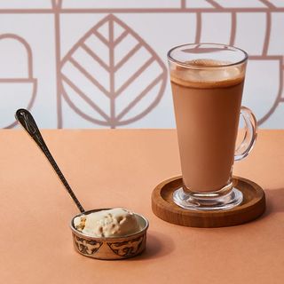 Горячий шоколад с мороженым (0.25л)