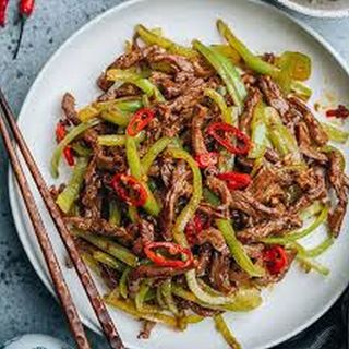 Shredded beef with green pepper