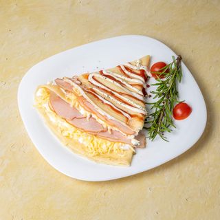 Slana palačinka sa pečenicom - Mala