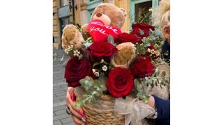 Box crvene ruže i meda