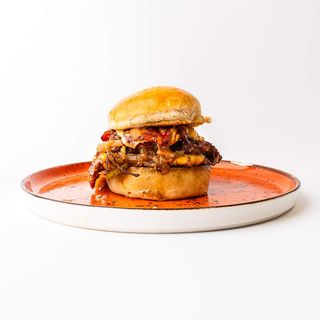 Smokey Vepar BBQ burger