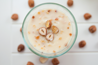 Smoothie proteico alla nocciola