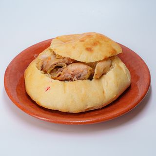 Pileći sač u somunu