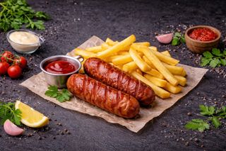Сосиски с фри (200г)