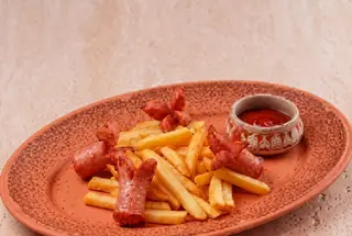 Сосиски с картофелем фри (200\30)
