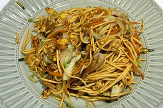 Spaghetti di grano con carne（肉沫炒面）