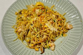 Spaghetti di grano con gamberi（虾炒面）