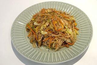 Spaghetti di riso con verdure（素炒粉干）