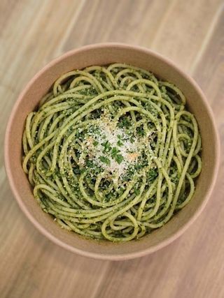 Spaghetti alla chitarra con pesto di rucola