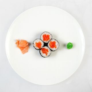 Spicy losos maki 150g
