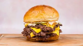 Spicy triple burger