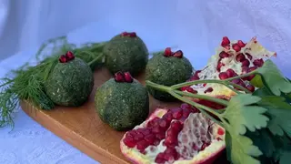 Spinaci con salsa di noci